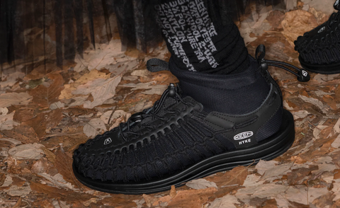 Women's UNEEK High Top x HYKE  |  HYKE Black