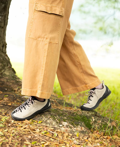 Women's Jasper Sneaker  |  Birch/Black