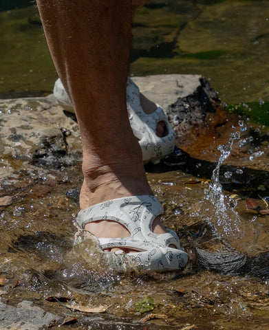 All Gender Shanti Arts Clog x Us 4 IRIOMOTE  |  Us 4 Iriomote