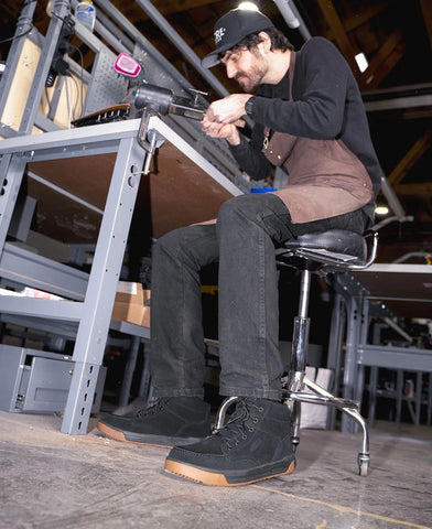 Men's Gibson Boot (Soft Toe)  |  Black/Gum