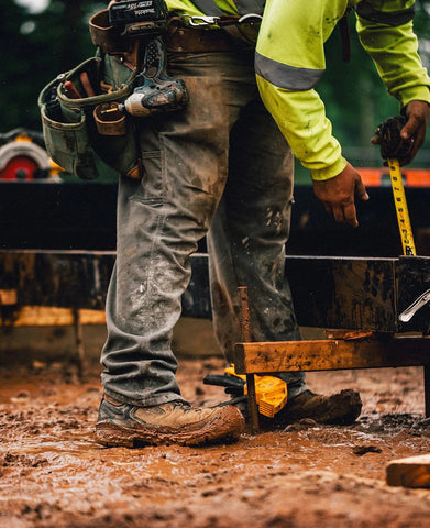 Men's Targhee IV Waterproof Work Boot (Carbon Toe)  |  Dark Earth/Black