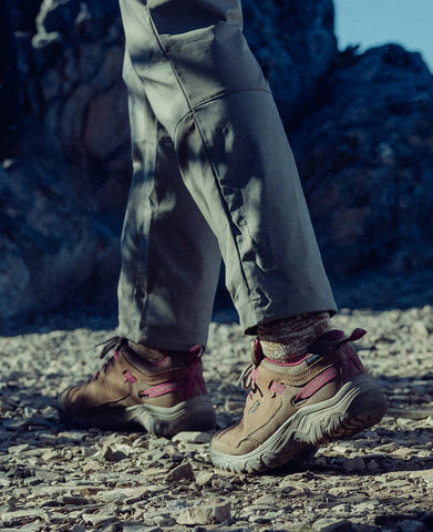 Women's Targhee IV Waterproof Hiking Shoe  |  Bison/Beaujolais