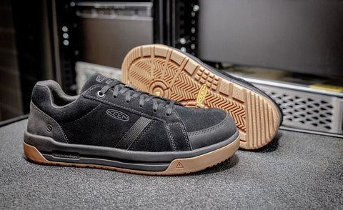 Men's Kenton+ ESD Work Shoe (Carbon Toe)  |  Black/Gum